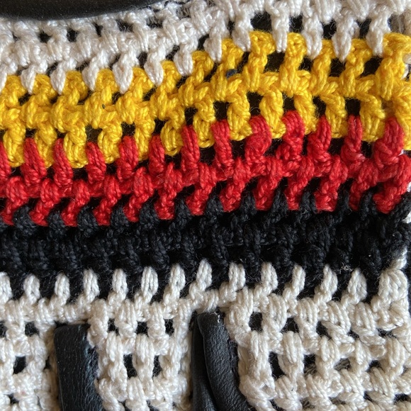 Fingerless Gloves Crochet & leather with Stripes - Picture 6 of 13